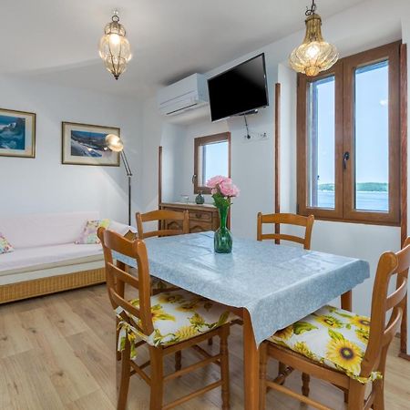 Apartment Lanterna Veneziana Ровінь Екстер'єр фото