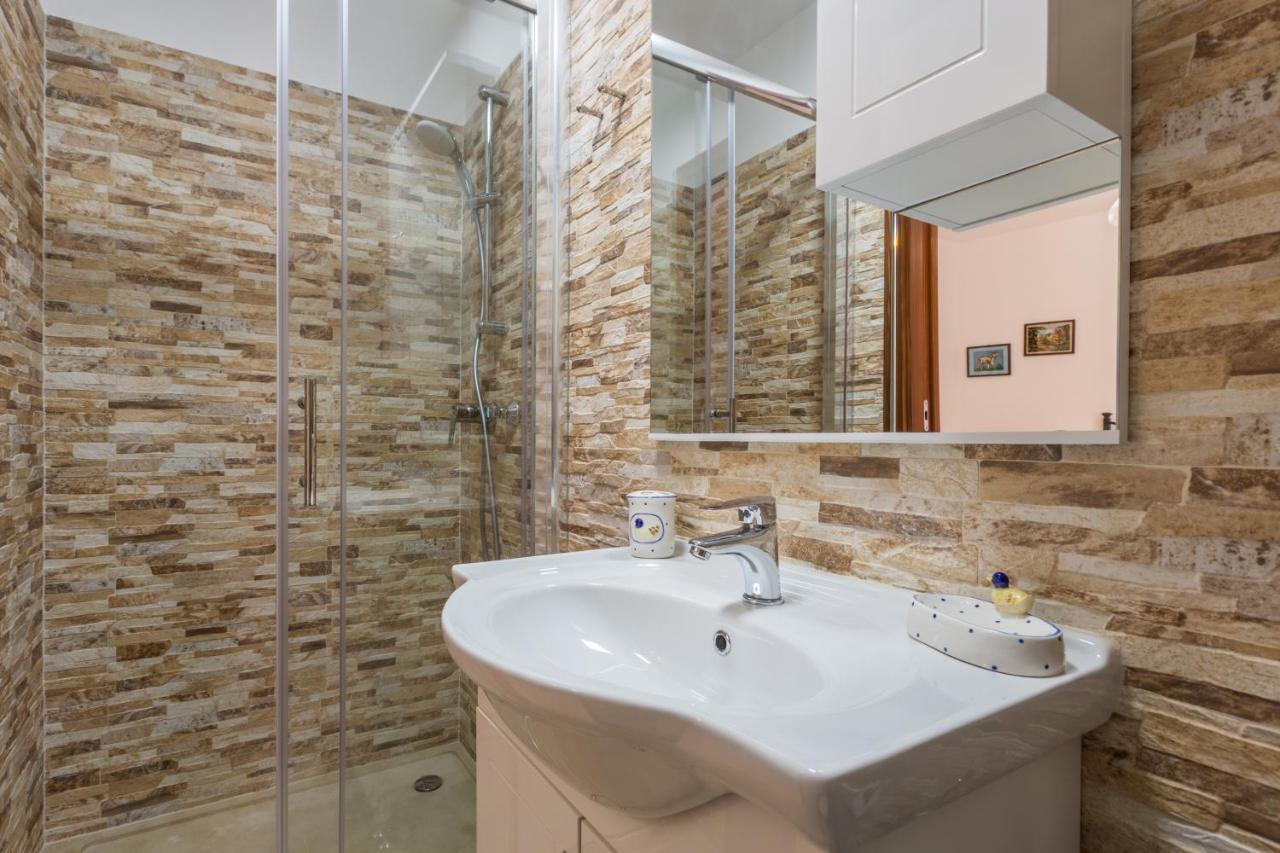 Apartment Lanterna Veneziana Ровінь Екстер'єр фото